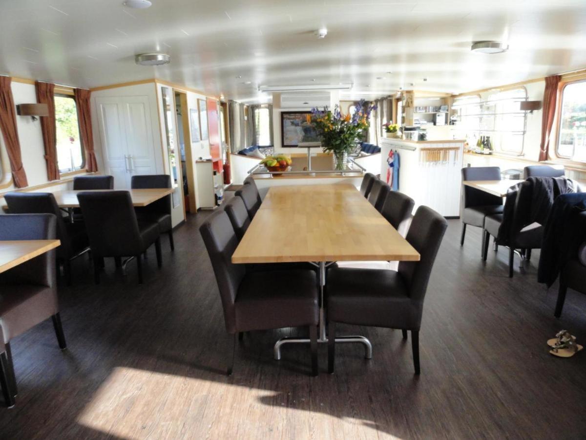 Hotelboat Iris Groninga Exterior foto